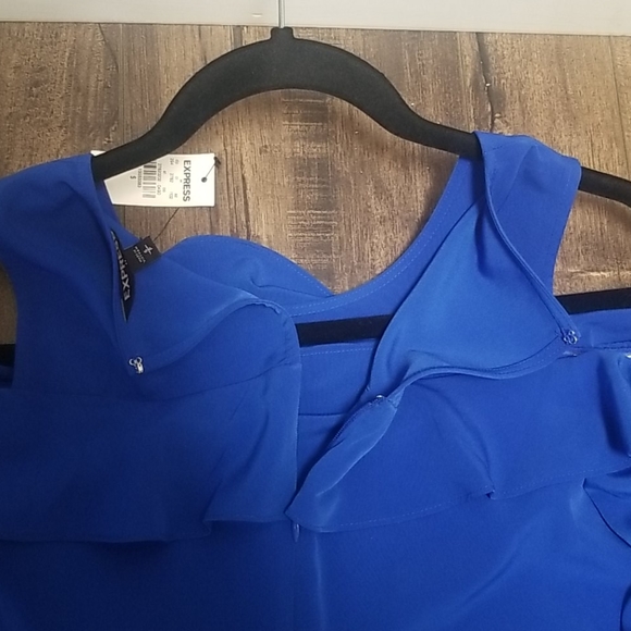 Dress - Picture 7 of 7